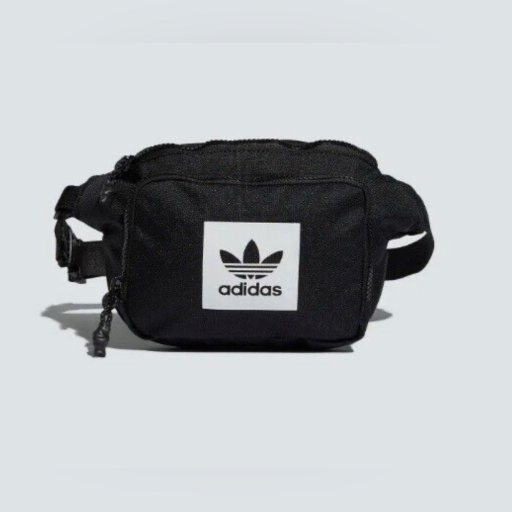 Adidas originals black trefoil fanny pack🖤